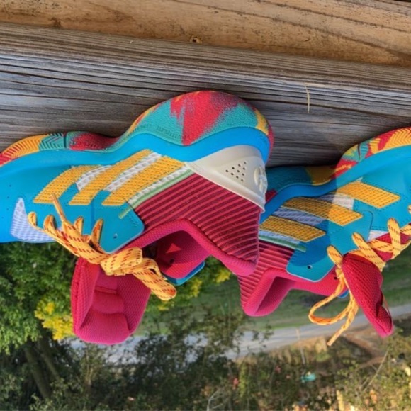 Adidas 😱 - Picture 3 of 3